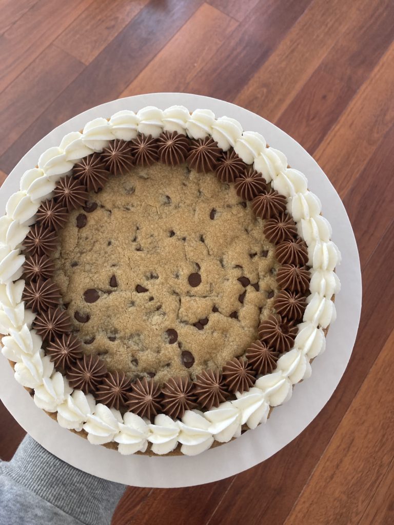 Chocolate chip cookie cake