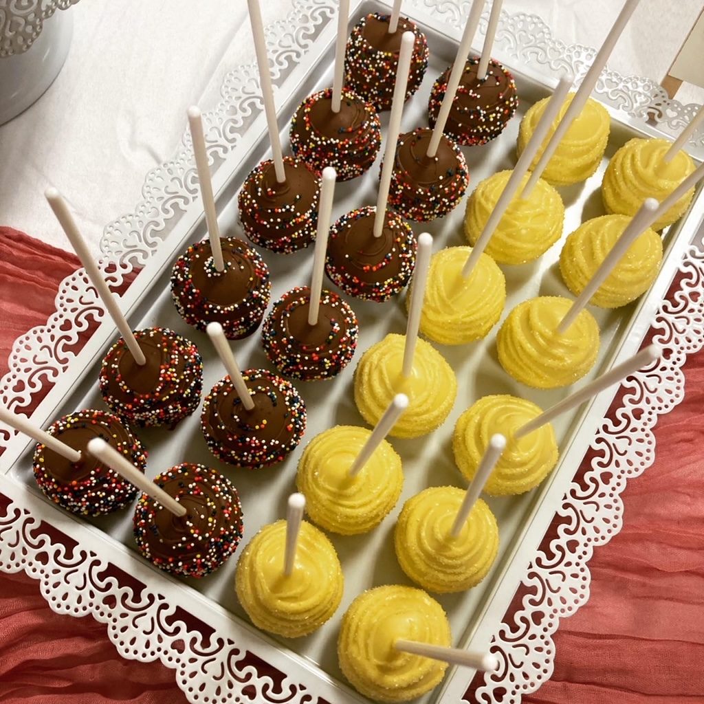 Chocolate and lemon cake pops